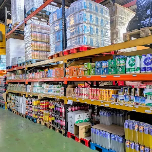 Almacén de Bebidas en  la sede central de Bebidas Barcino